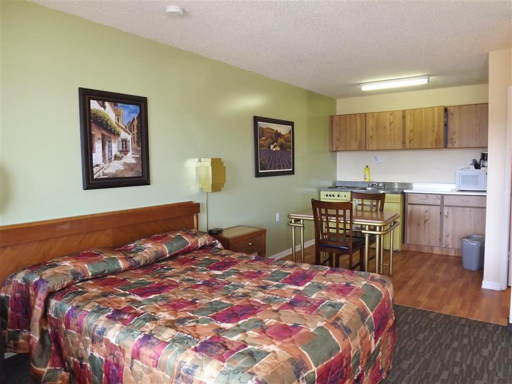 Canadas Best Value Inn ווייטקורט חדר תמונה