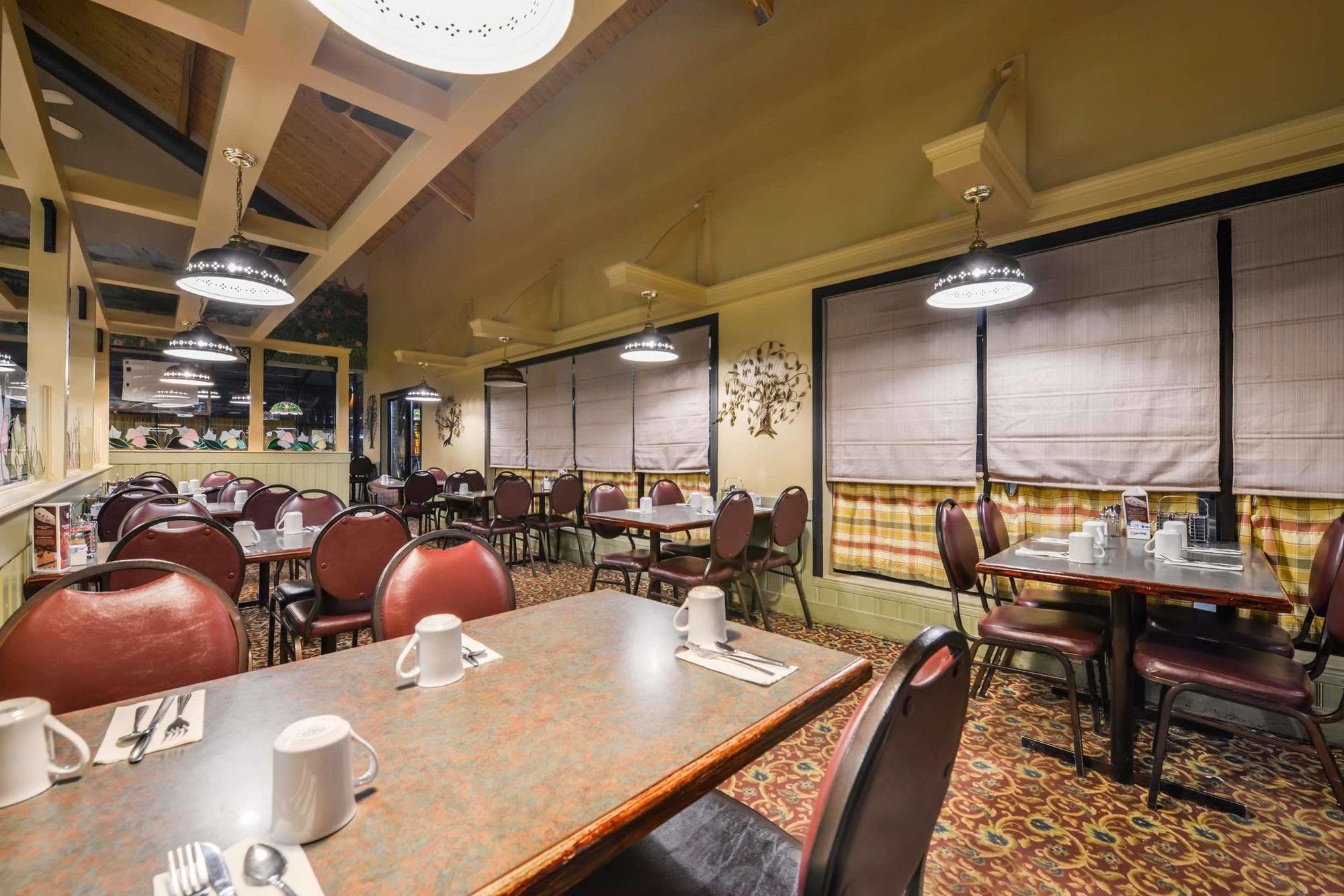 Canadas Best Value Inn ווייטקורט מראה חיצוני תמונה